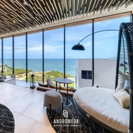 Beachfront 1Br Condo With Breathtaking Views Pattaya Exterior photo